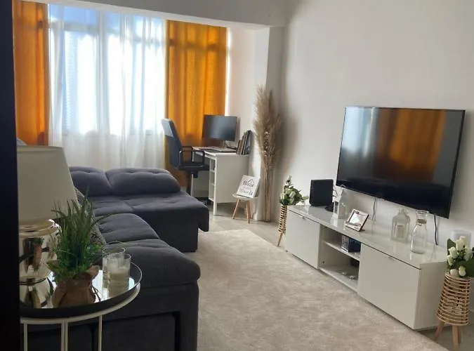 An Elegant & Cozy Apartment