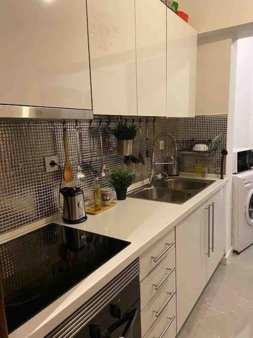 An Elegant & Cozy Apartment Amadora
