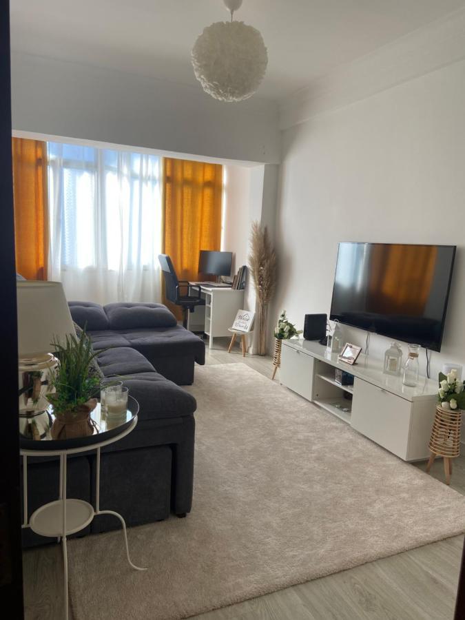 An Elegant & Cozy Apartment