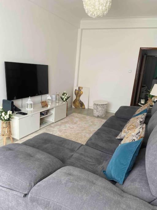 An Elegant & Cozy Apartment